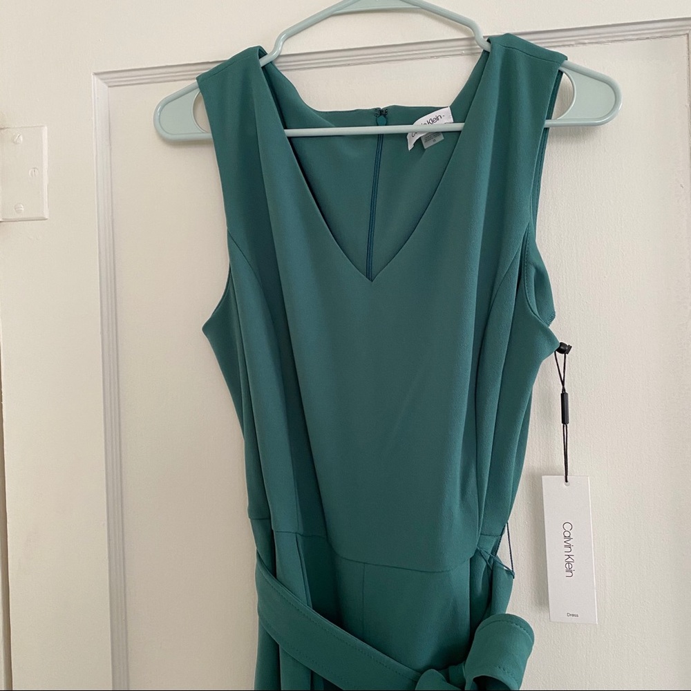 Calvin Klein Teal V-Neck Sleeveless Jumpsuit with Tie Belt - Picture 4 of 12